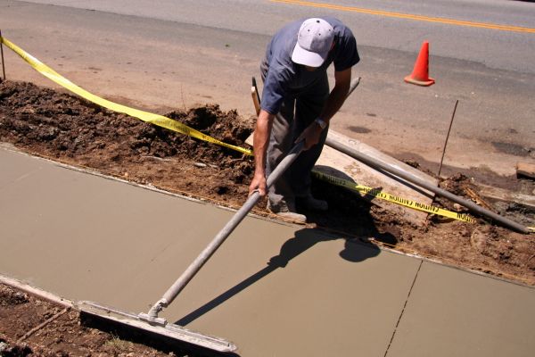 Sidewalk Building in Herndon
